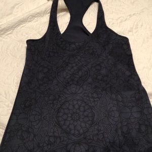 LuLulemon Razorback stretch tank